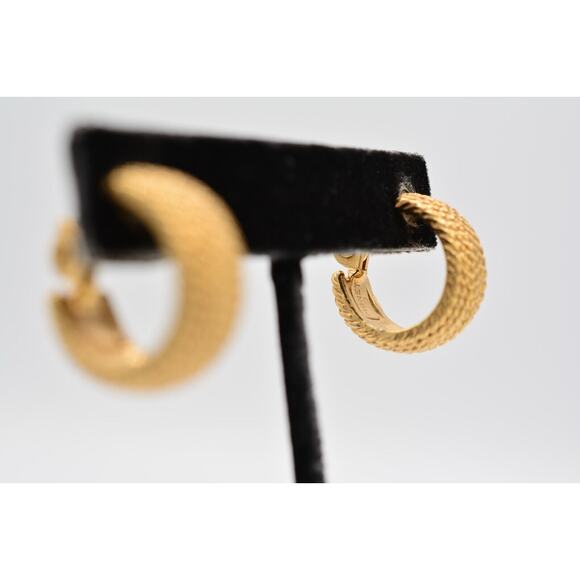 Monet Vintage Clip Earring Textured Hoops Brushed Gold Signed 1980s BinAB - Picture 5 of 12